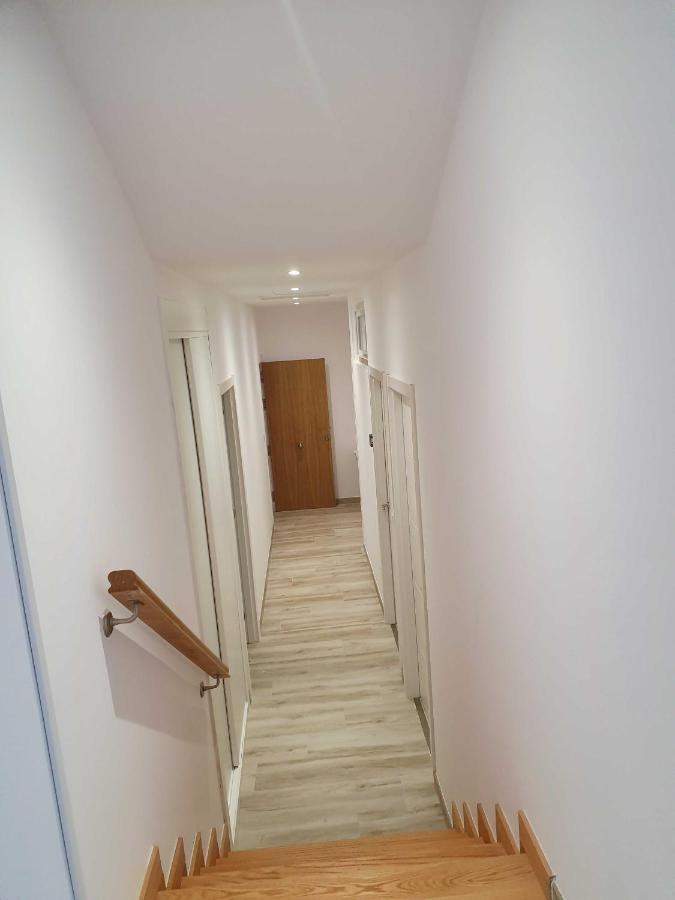 Acogedor Apartamento En El Centro De Monforte Monforte De Lemos Luaran gambar